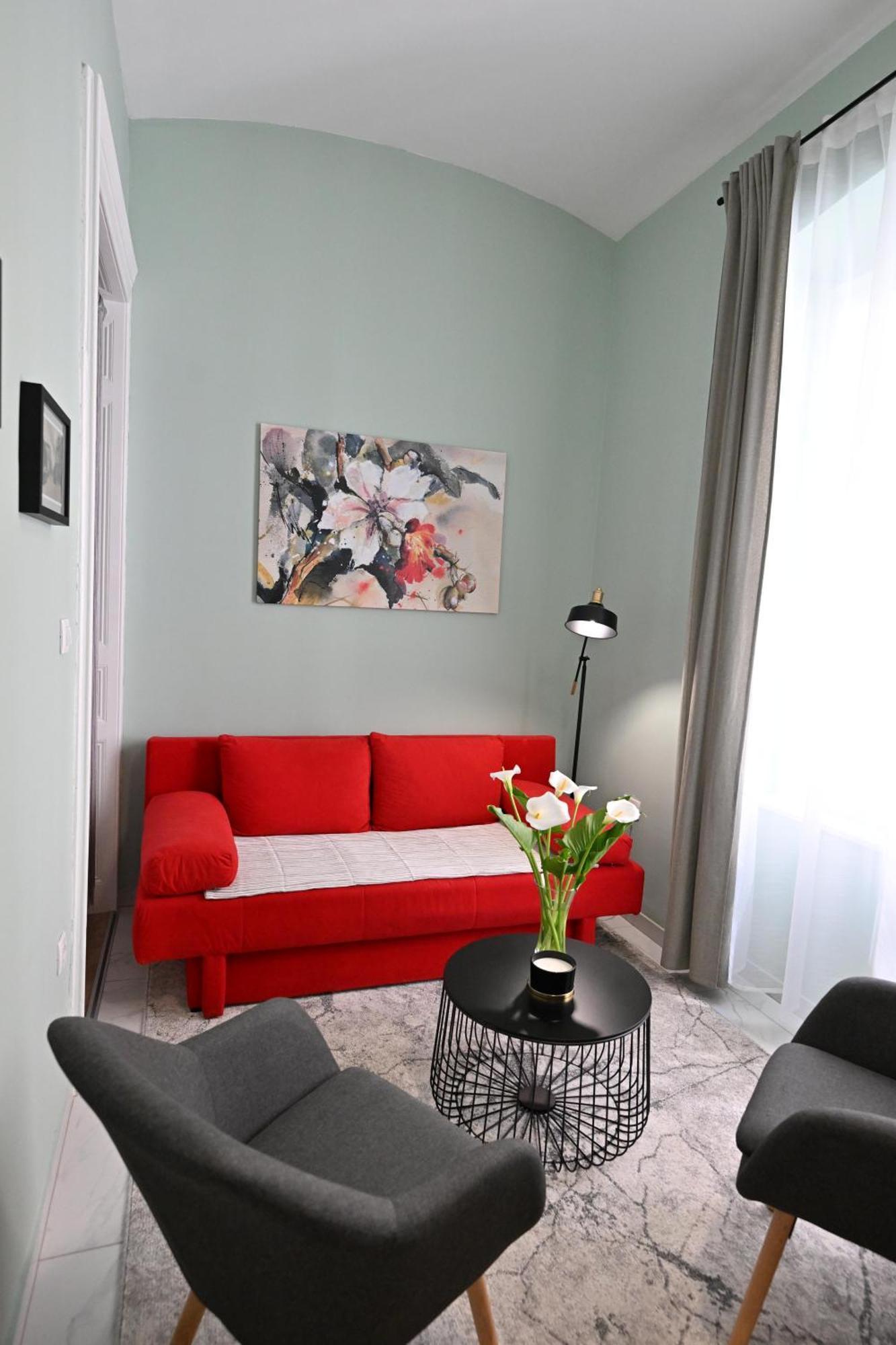 Rising Sun Apartment *